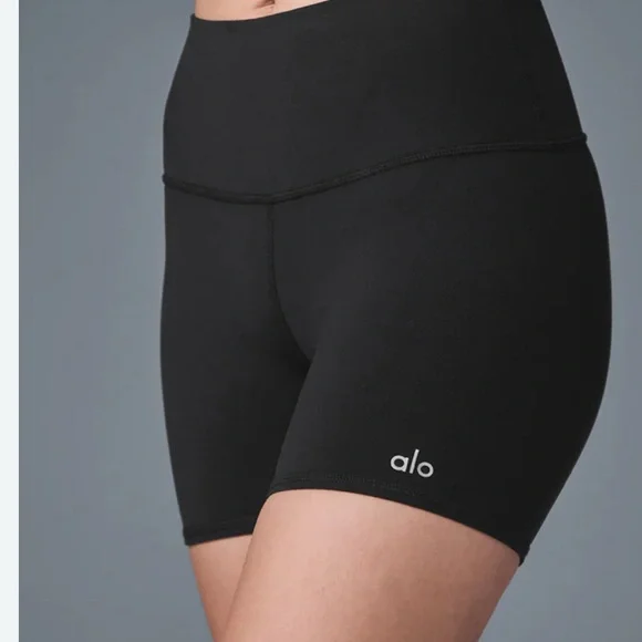 Alo Yoga Airbrush High-Waist Biker Short - Picture 1 of 9